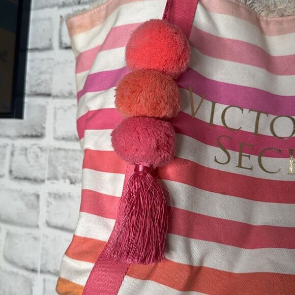 Victoria’s Secret Striped Large Tote Beach Bag - Picture 5 of 8